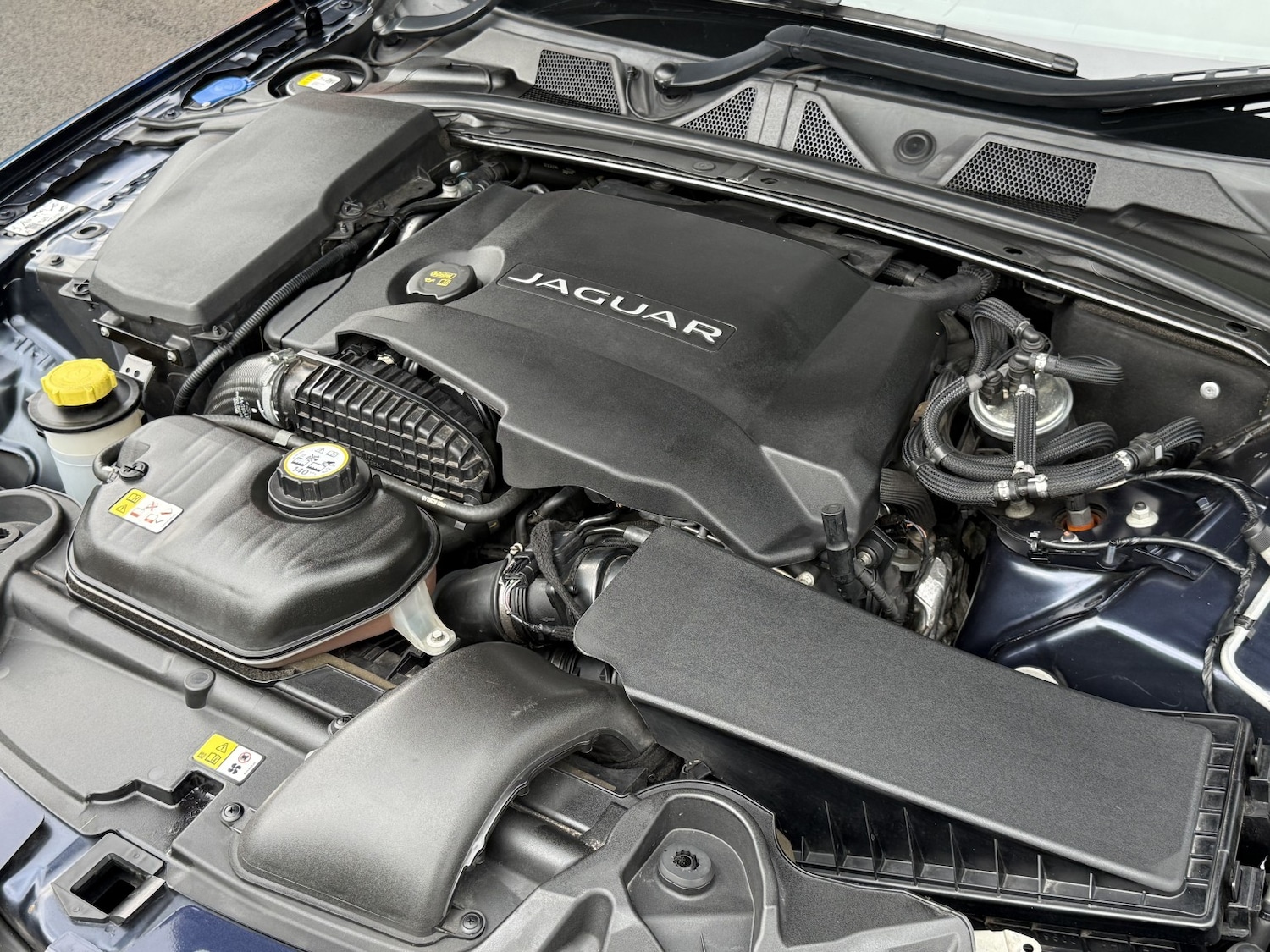 Used Jaguar XF 2015 for sale - 77562559: Photo 15