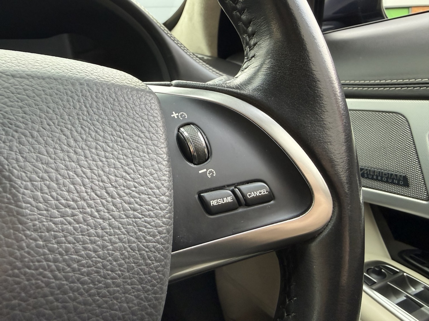 Used Jaguar XF 2015 for sale - 77562559: Photo 27