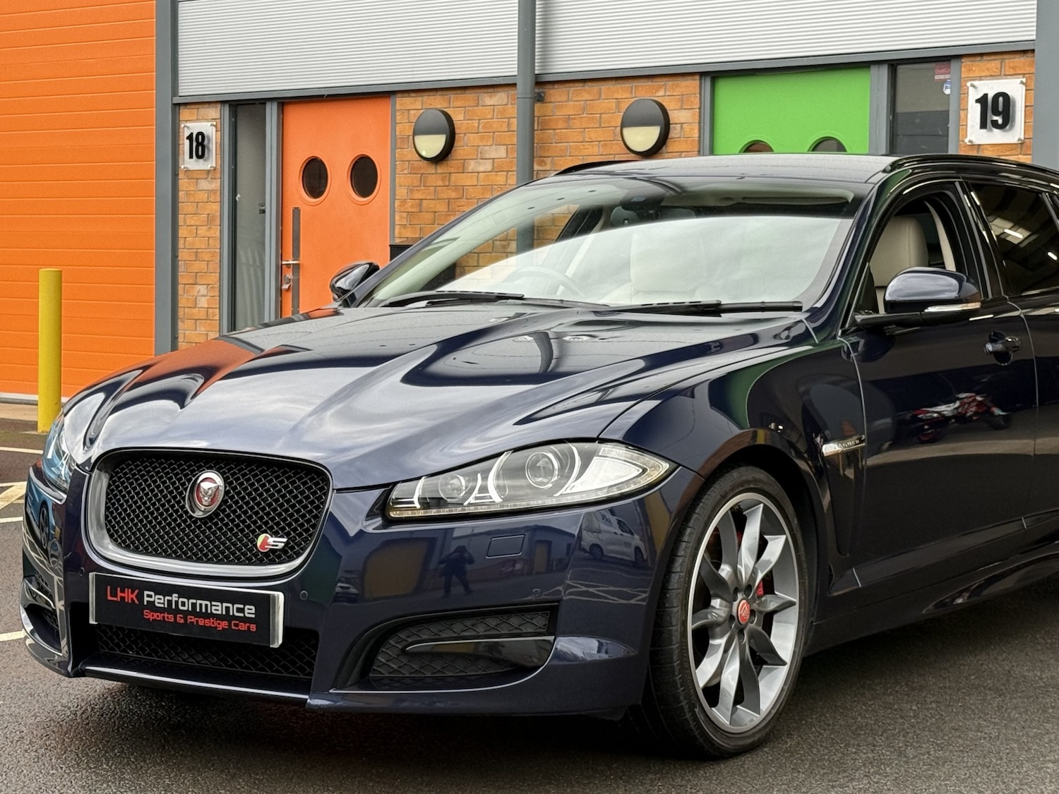 Used Jaguar XF 2015 for sale - 77562559: Photo 9