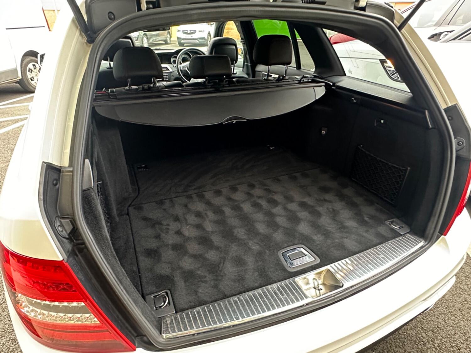 Used Mercedes-Benz C Class 2013 for sale - 76963450: Photo 29