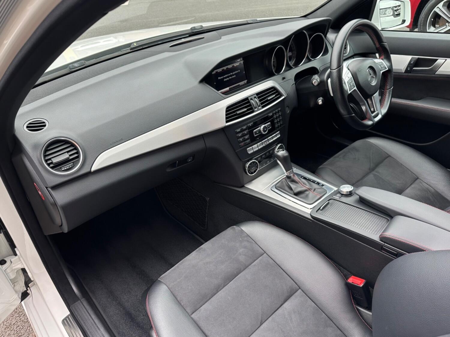 Used Mercedes-Benz C Class 2013 for sale - 76963450: Photo 4