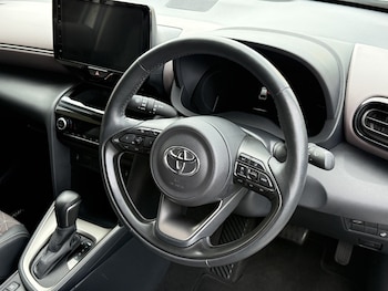 Used Toyota Yaris Cross 2022 for sale - 79539549: Photo
