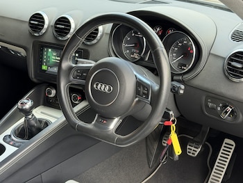 Used Audi TT 2011 for sale - 79372160: Photo
