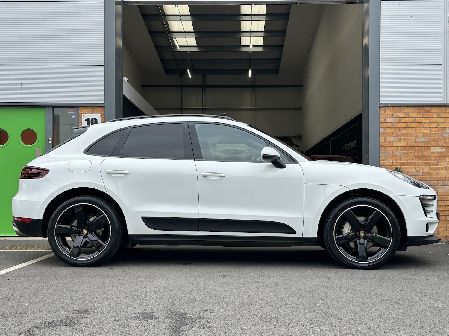 Used Porsche Macan 2015 for sale - 76305467: Photo 19