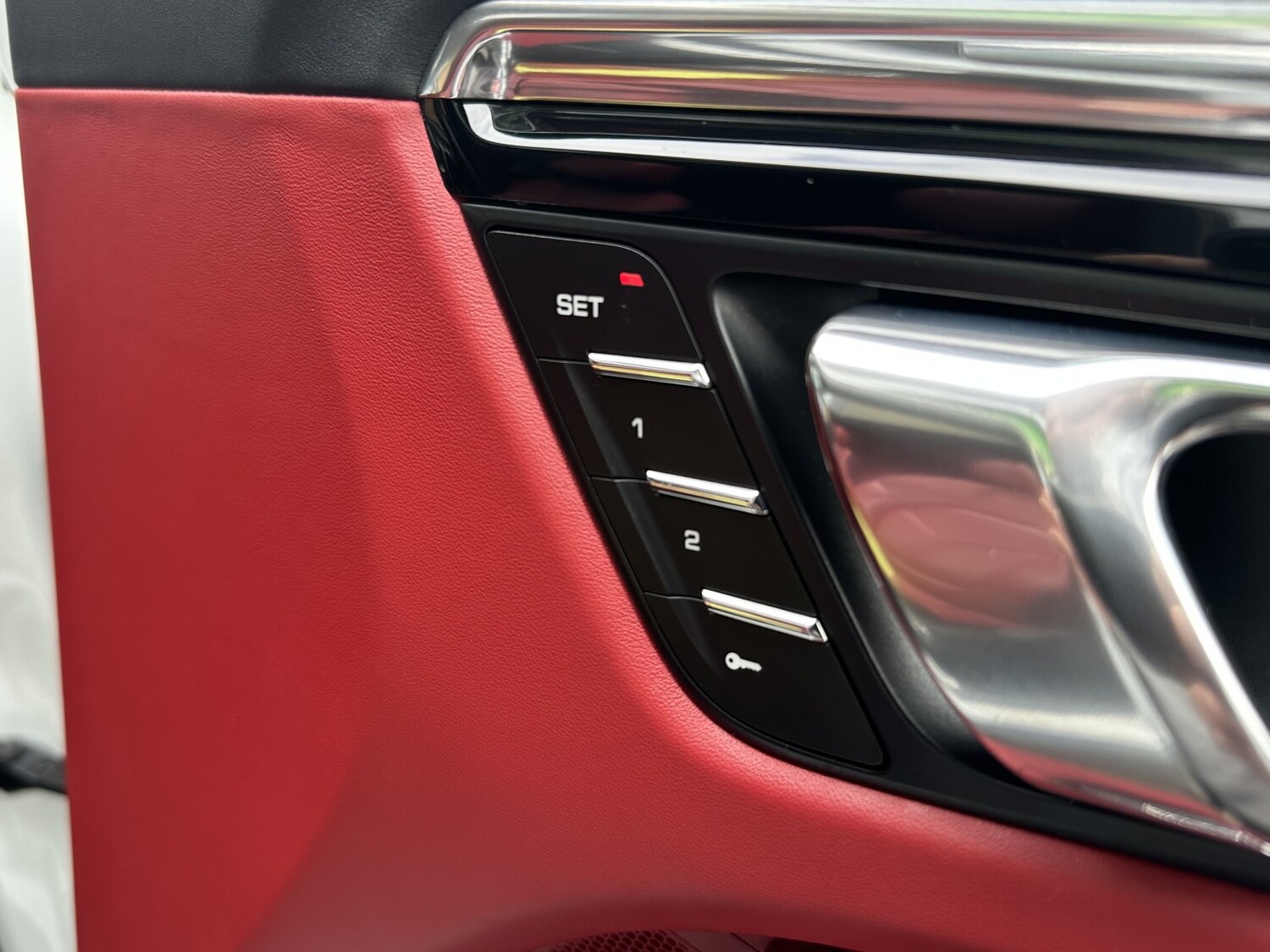 Used Porsche Macan 2015 for sale - 76305467: Photo 35