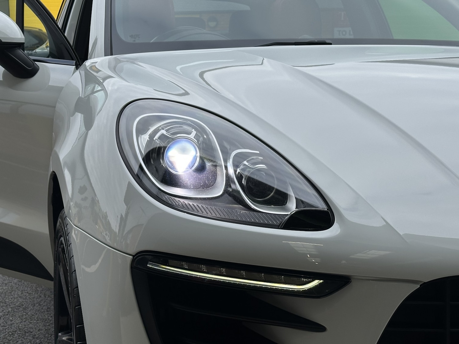 Used Porsche Macan 2015 for sale - 76305467: Photo 37