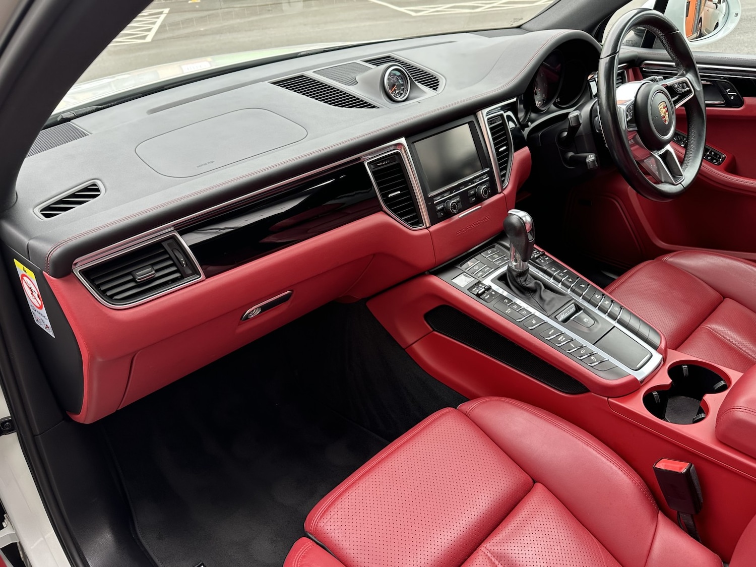 Used Porsche Macan 2015 for sale - 76305467: Photo 4