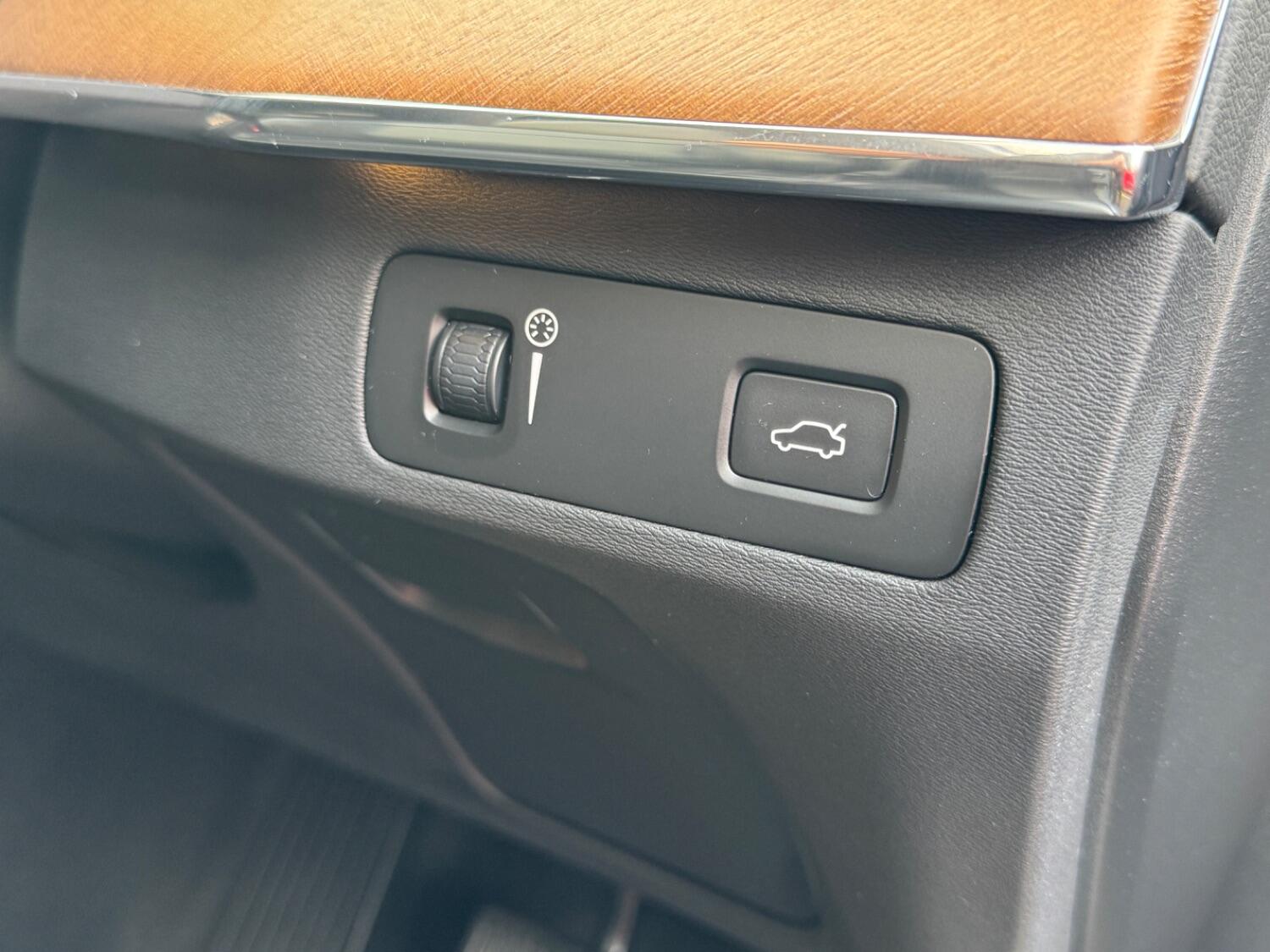 Used Volvo XC90 2017 for sale - 76741361: Photo 23