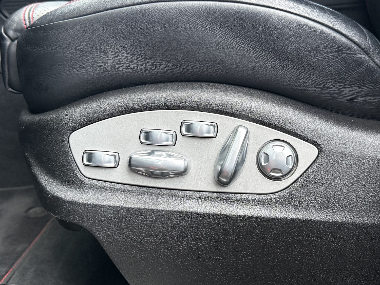 Used Porsche Macan 2016 for sale - 77201218: Photo 31