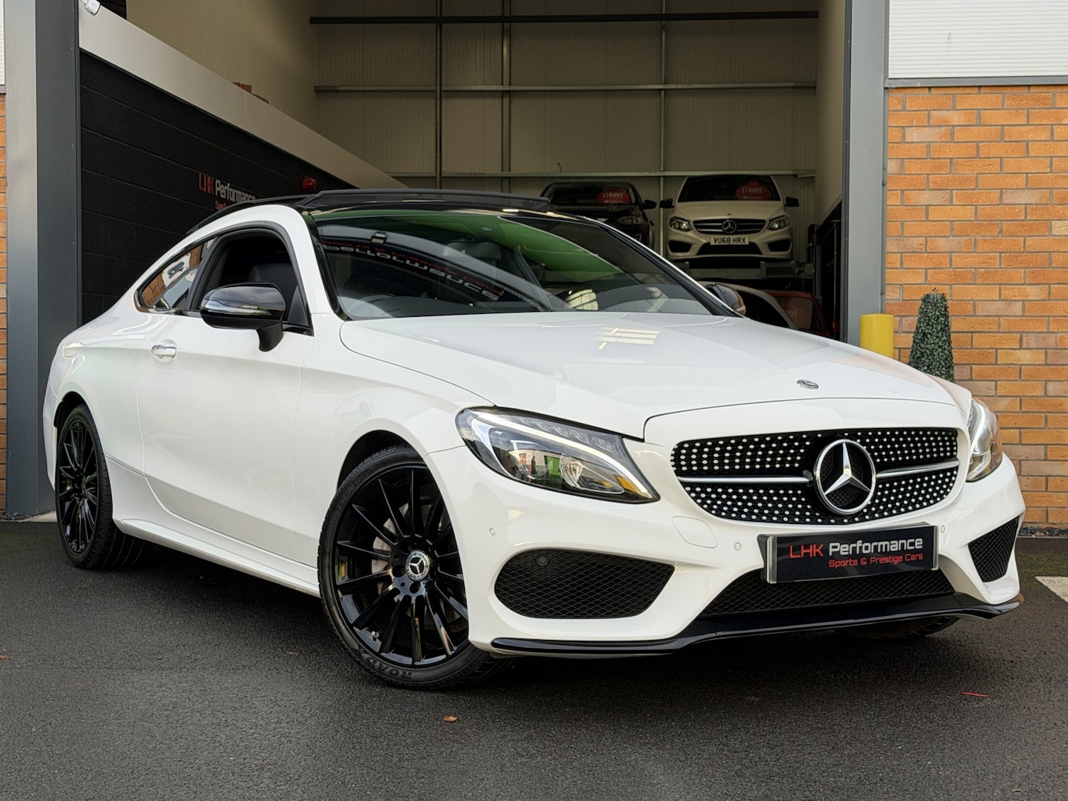 Used Mercedes-Benz C Class 2017 for sale - 76963312: Photo 1