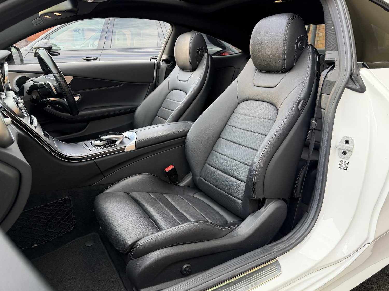 Used Mercedes-Benz C Class 2017 for sale - 76963312: Photo 5