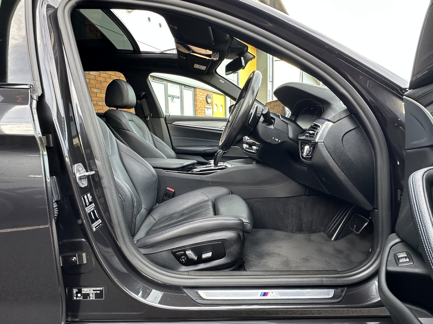 Used BMW 5 Series 2019 for sale - 76963406: Photo 5