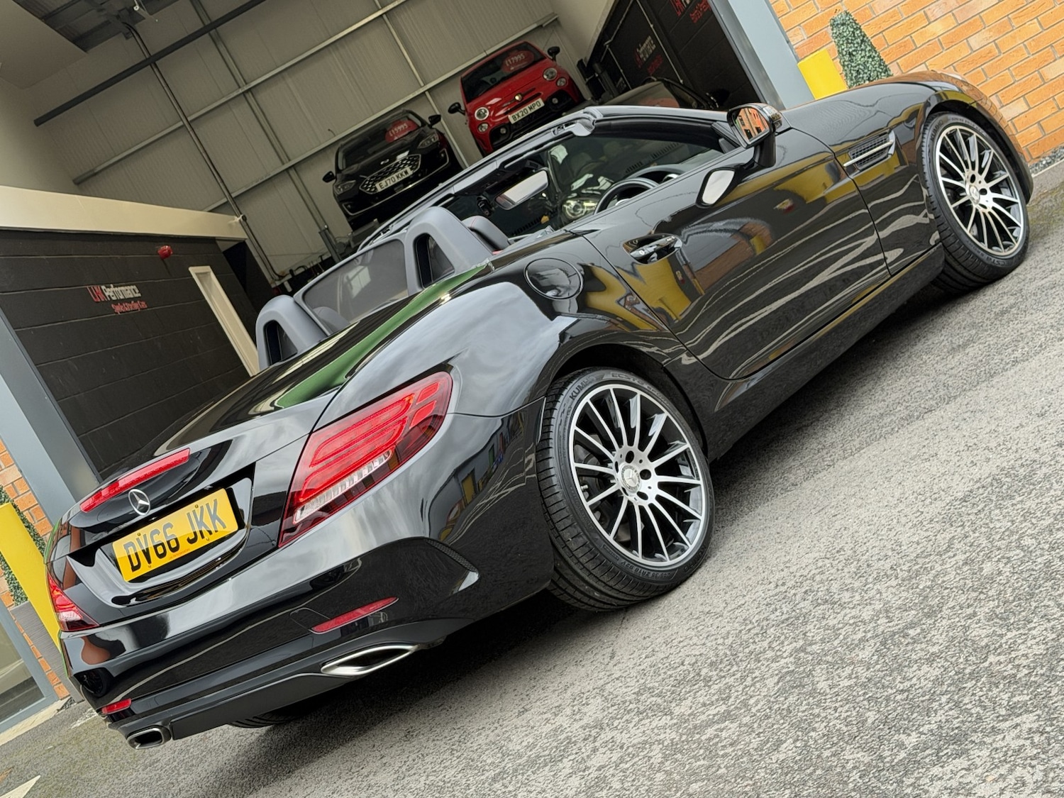 Used Mercedes-Benz SLC 2016 for sale - 77313989: Photo 17