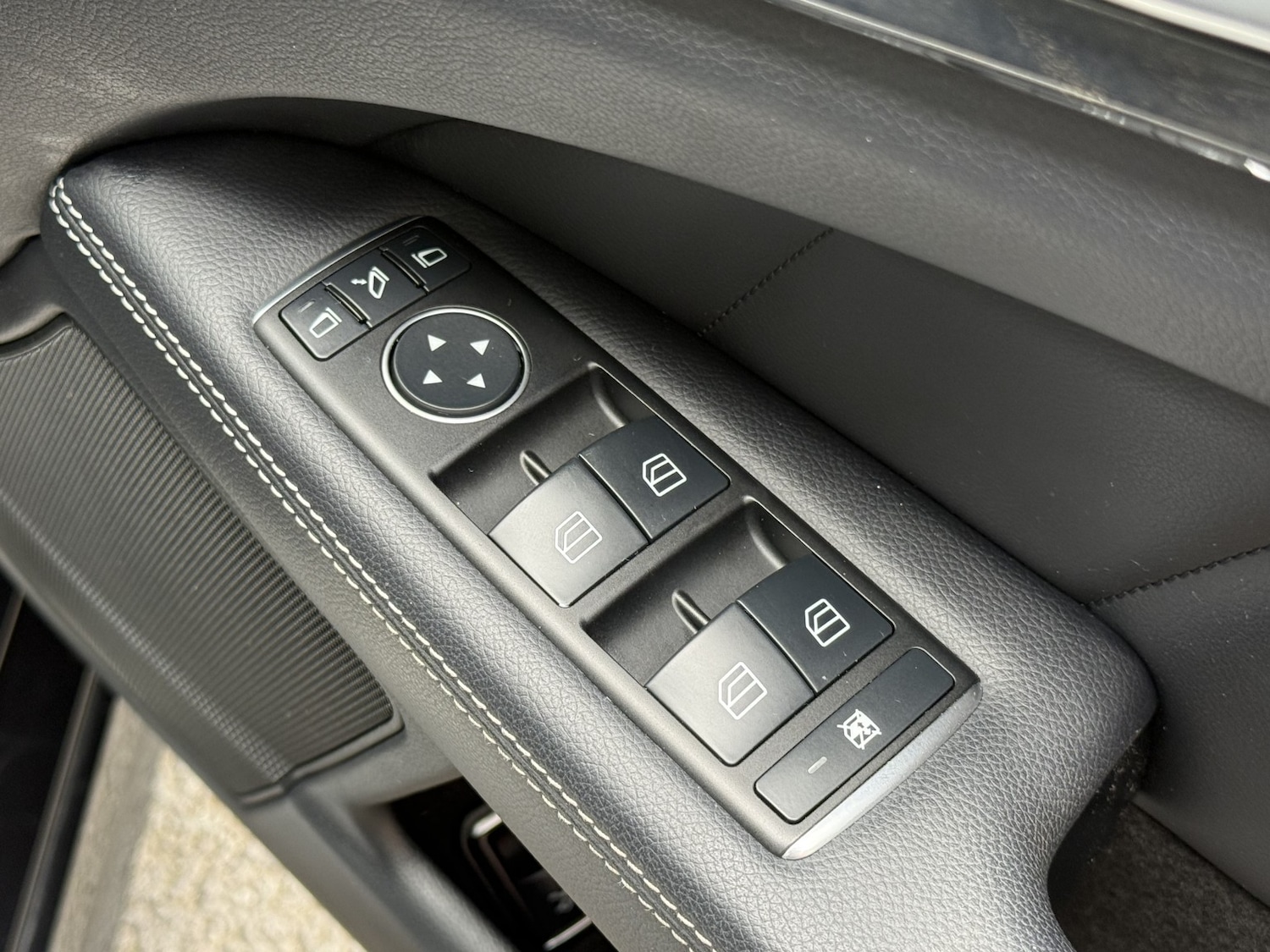 Used Mercedes-Benz CLS 2016 for sale - 76317439: Photo 28