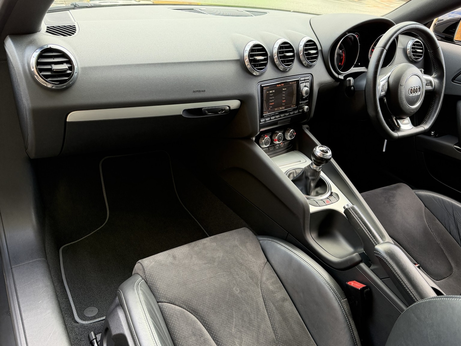 Used Audi TT 2014 for sale - 77572858: Photo 4