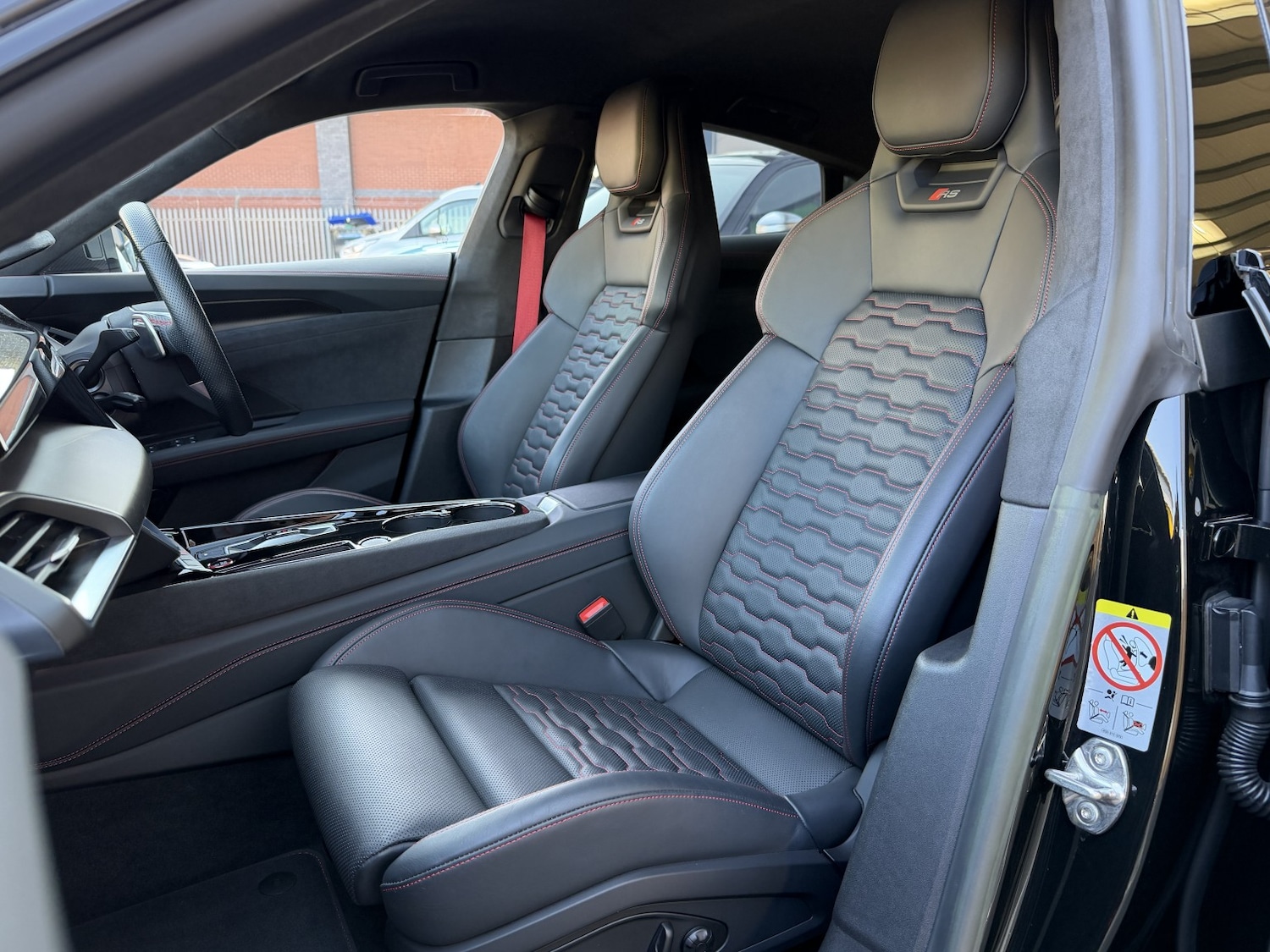 Used Audi RS e-tron GT 2022 for sale - 77954019: Photo 5