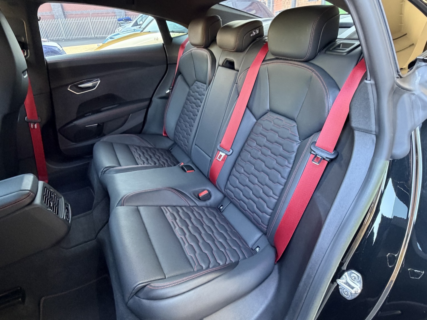 Used Audi RS e-tron GT 2022 for sale - 77954019: Photo 6