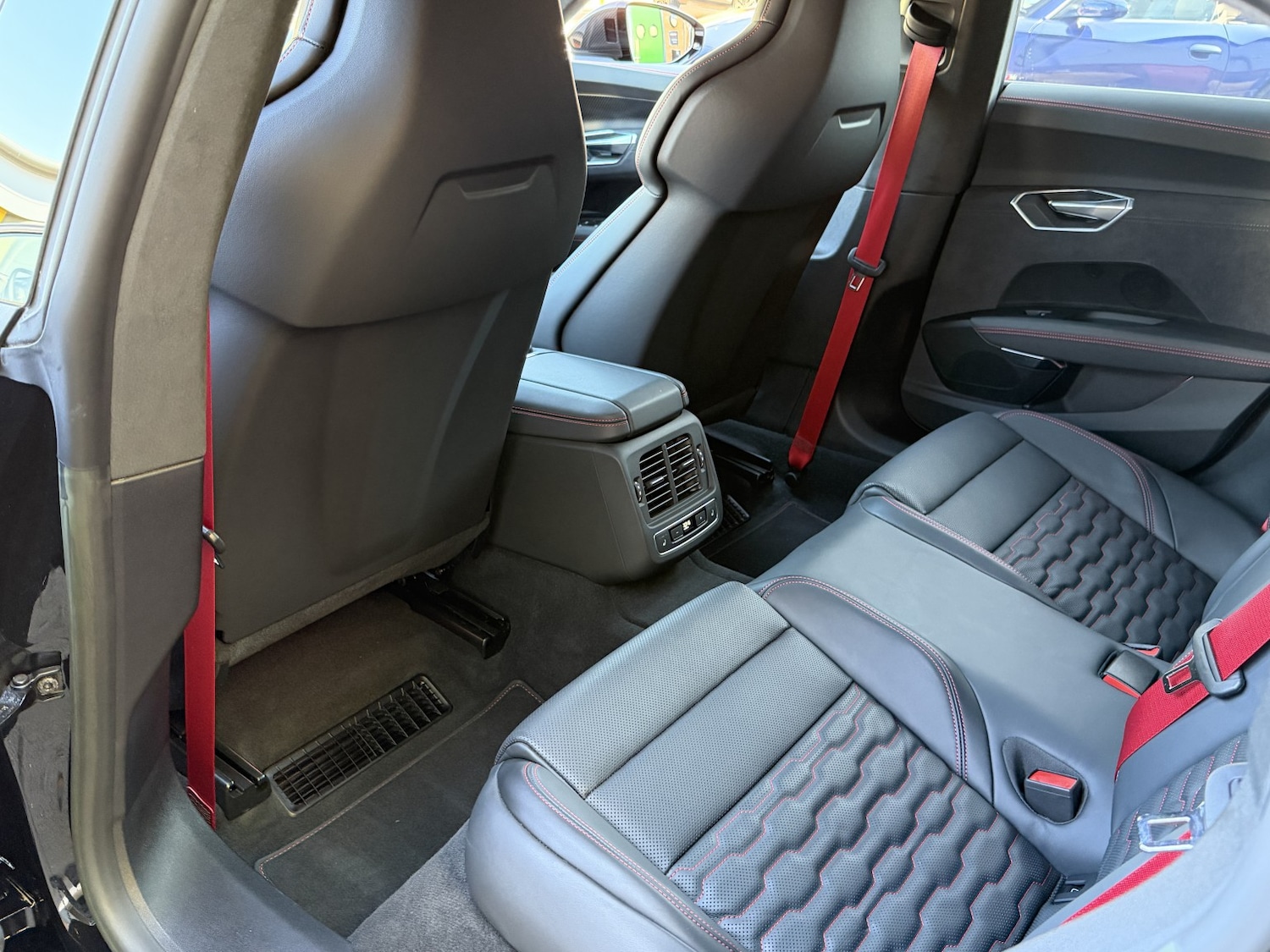 Used Audi RS e-tron GT 2022 for sale - 77954019: Photo 7