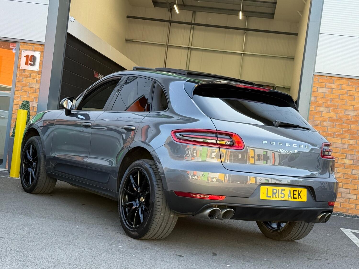 Used Porsche Macan 2015 for sale - 76951144: Photo 10