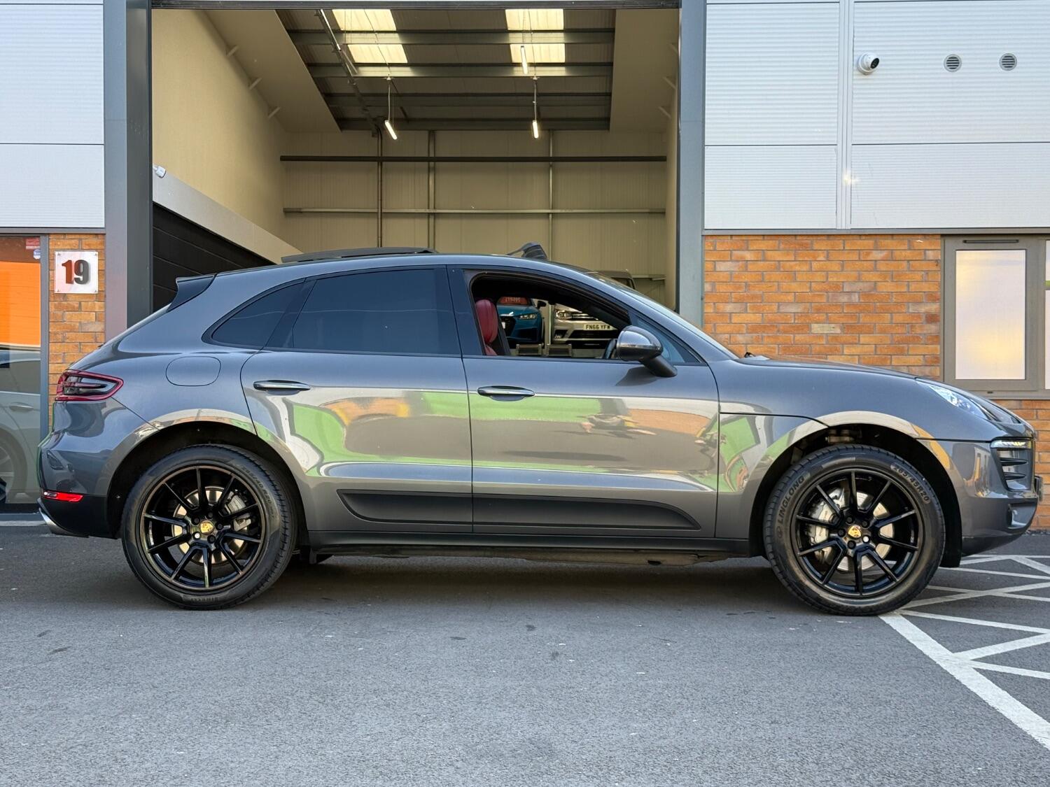 Used Porsche Macan 2015 for sale - 76951144: Photo 11