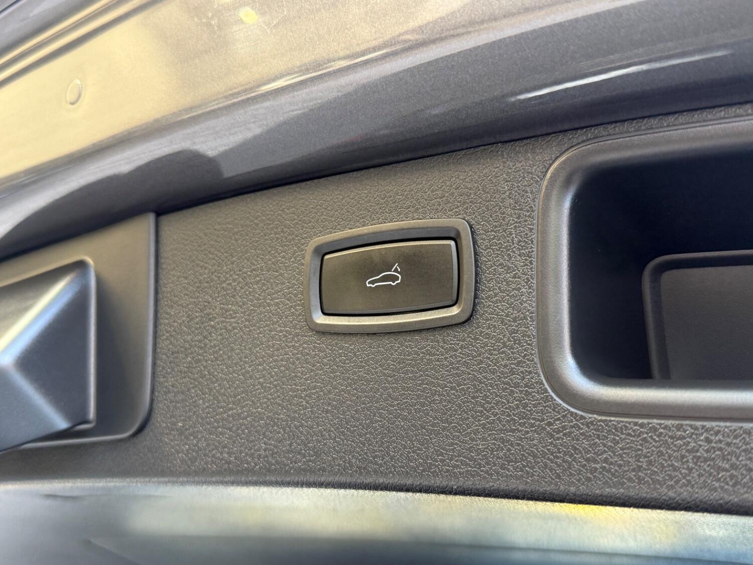 Used Porsche Macan 2015 for sale - 76951144: Photo 21