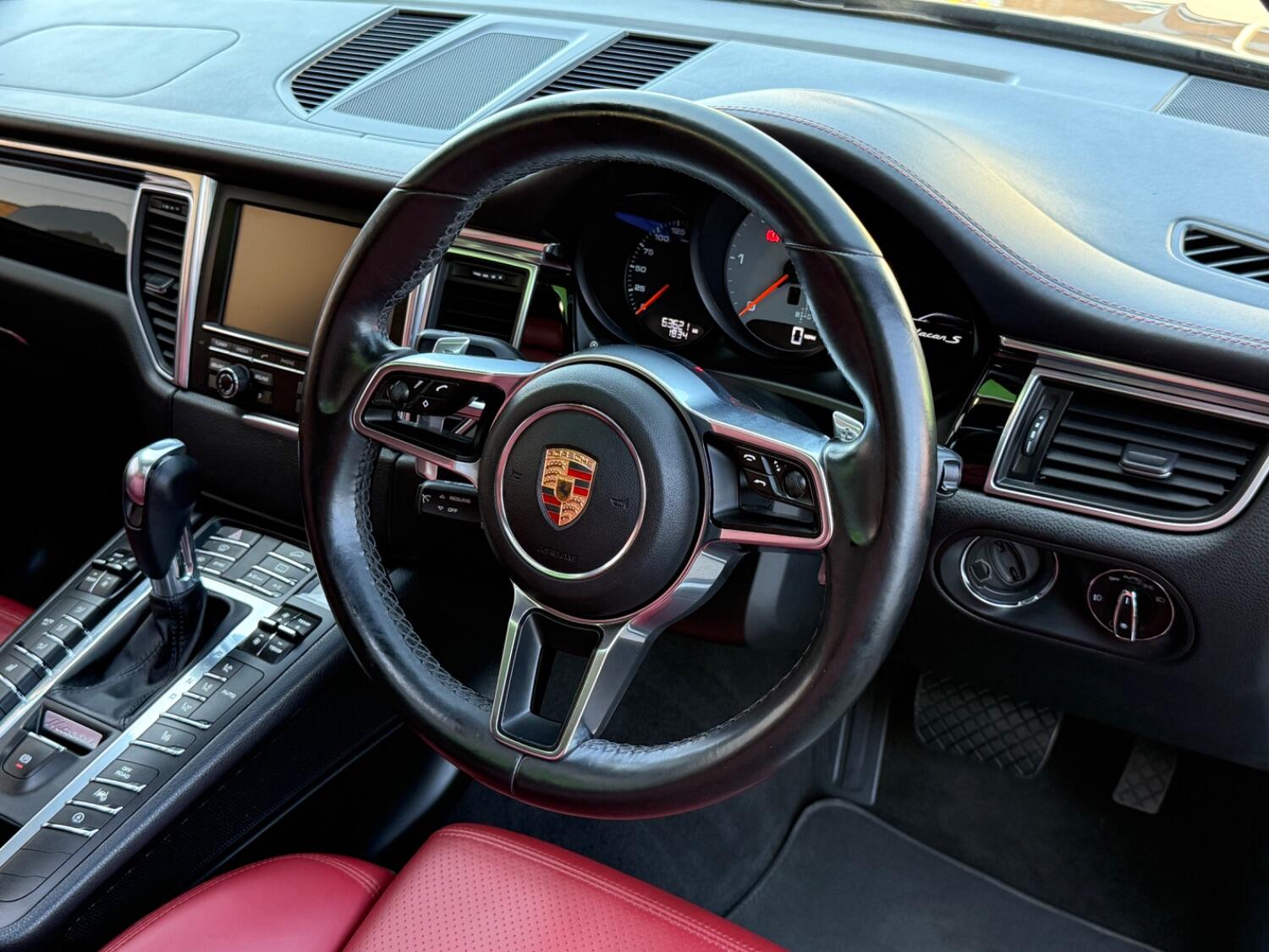 Used Porsche Macan 2015 for sale - 76951144: Photo 3