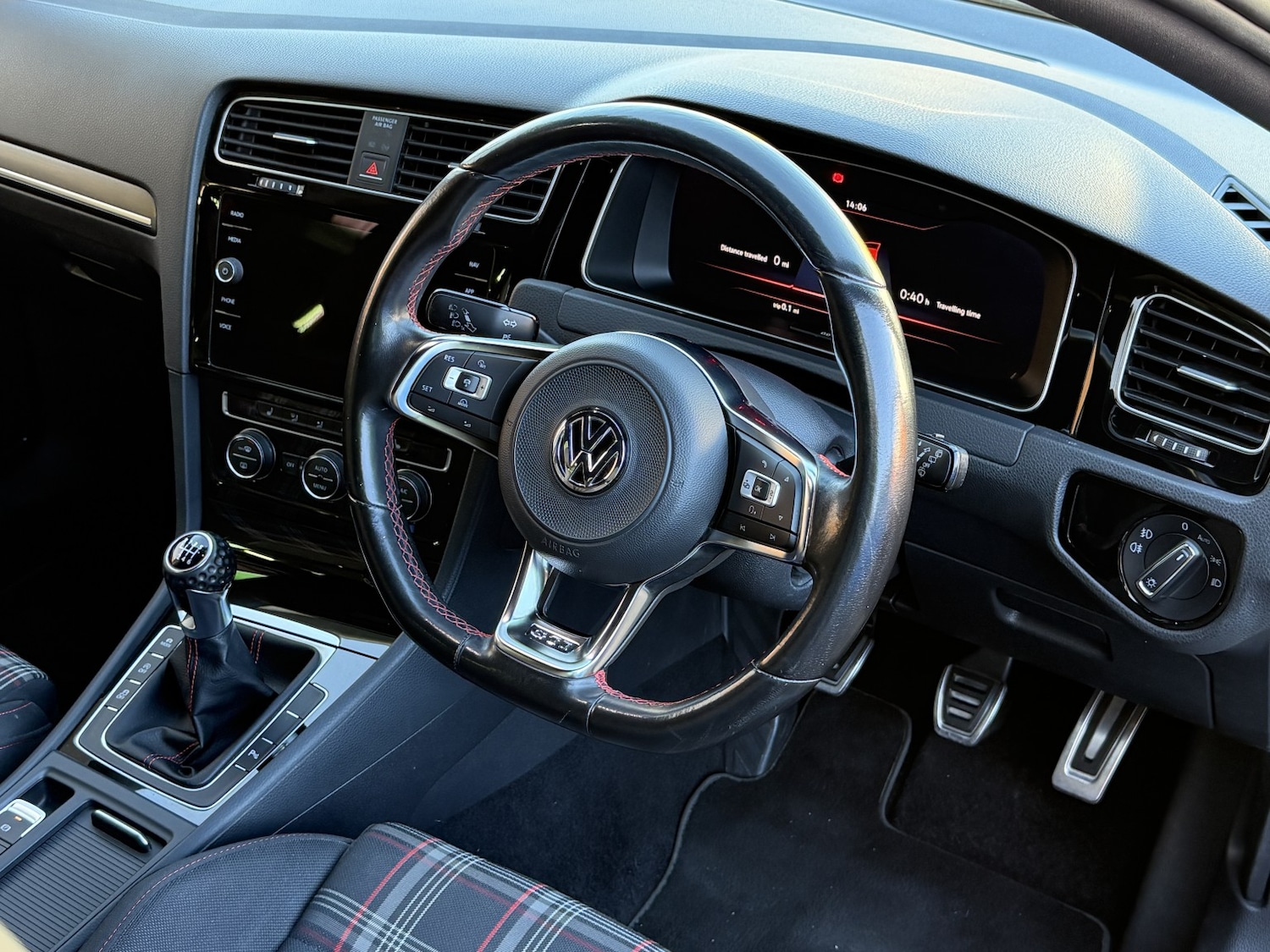 Used Volkswagen Golf 2017 for sale - 77363601: Photo 3