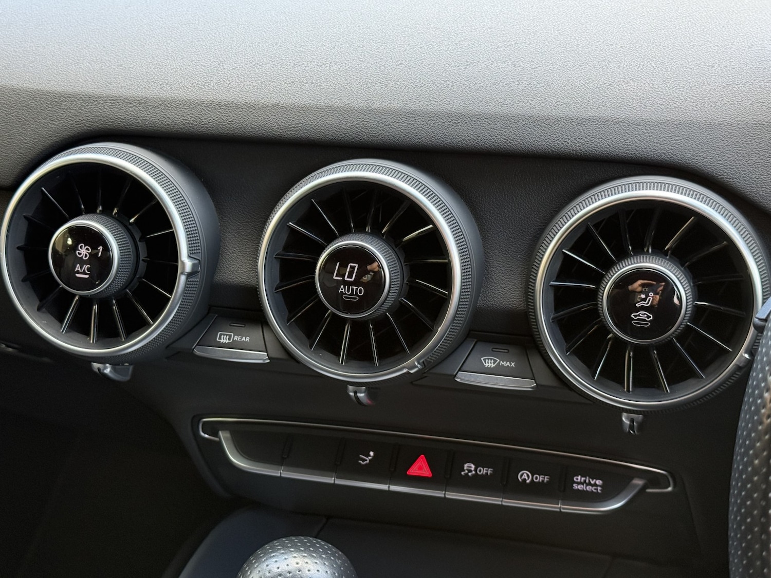 Used Audi TT 2015 for sale - 76347260: Photo 25