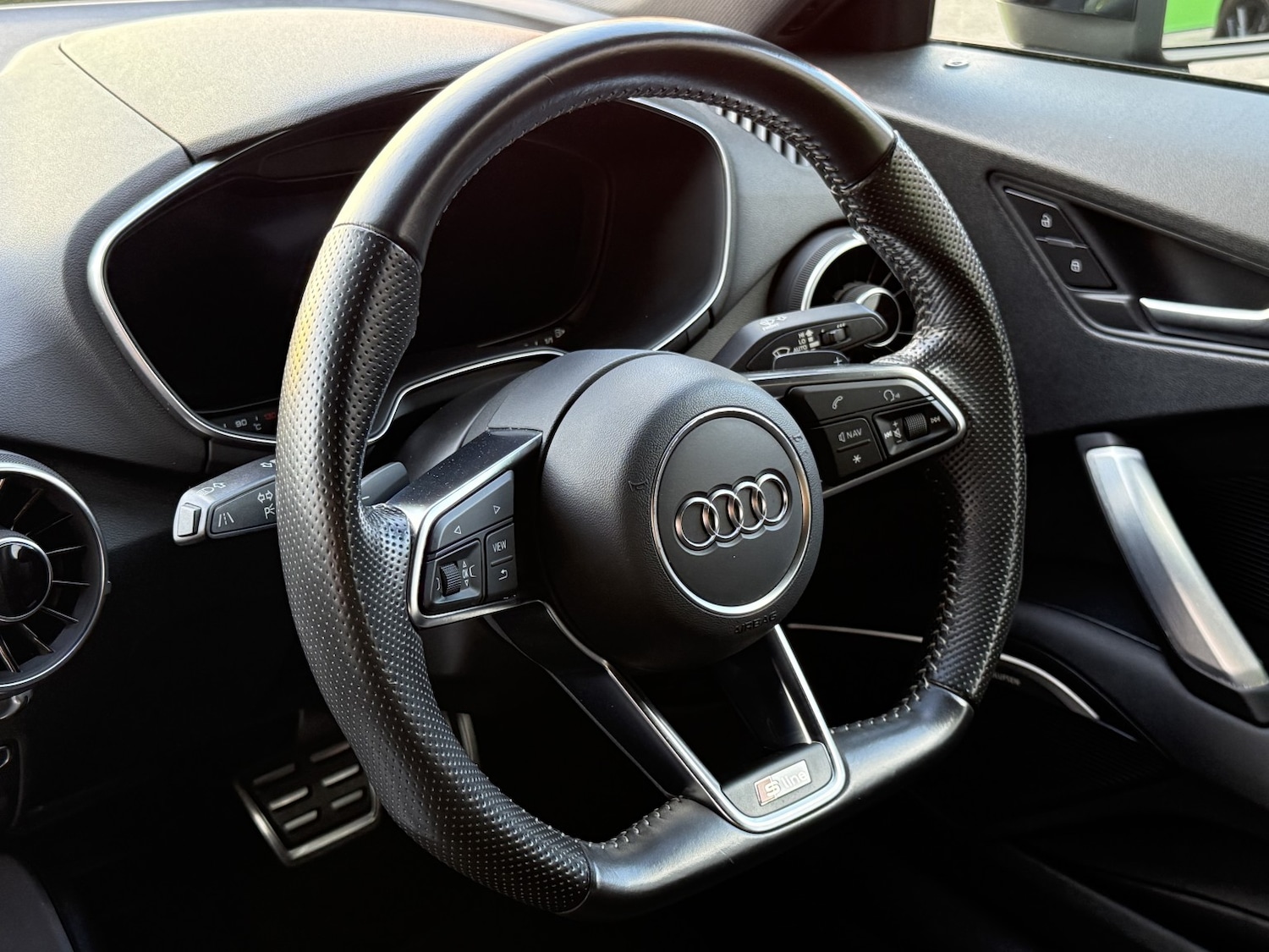 Used Audi TT 2015 for sale - 76347260: Photo 27