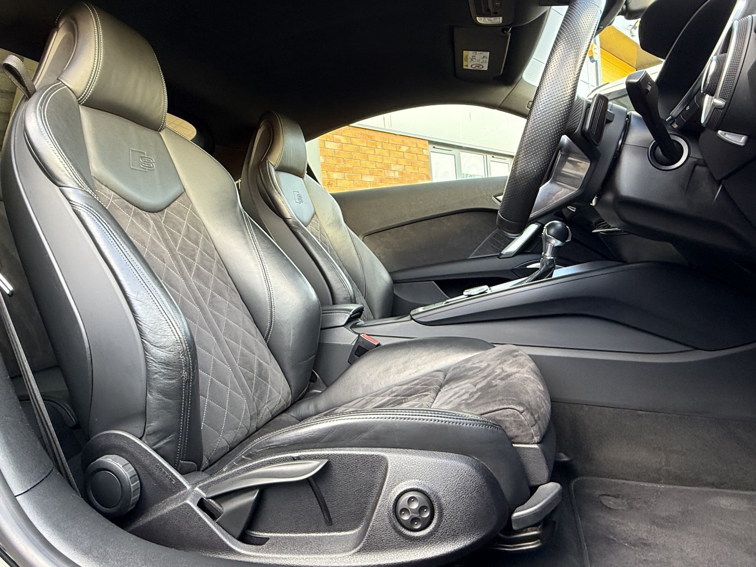 Used Audi TT 2015 for sale - 76347260: Photo 5