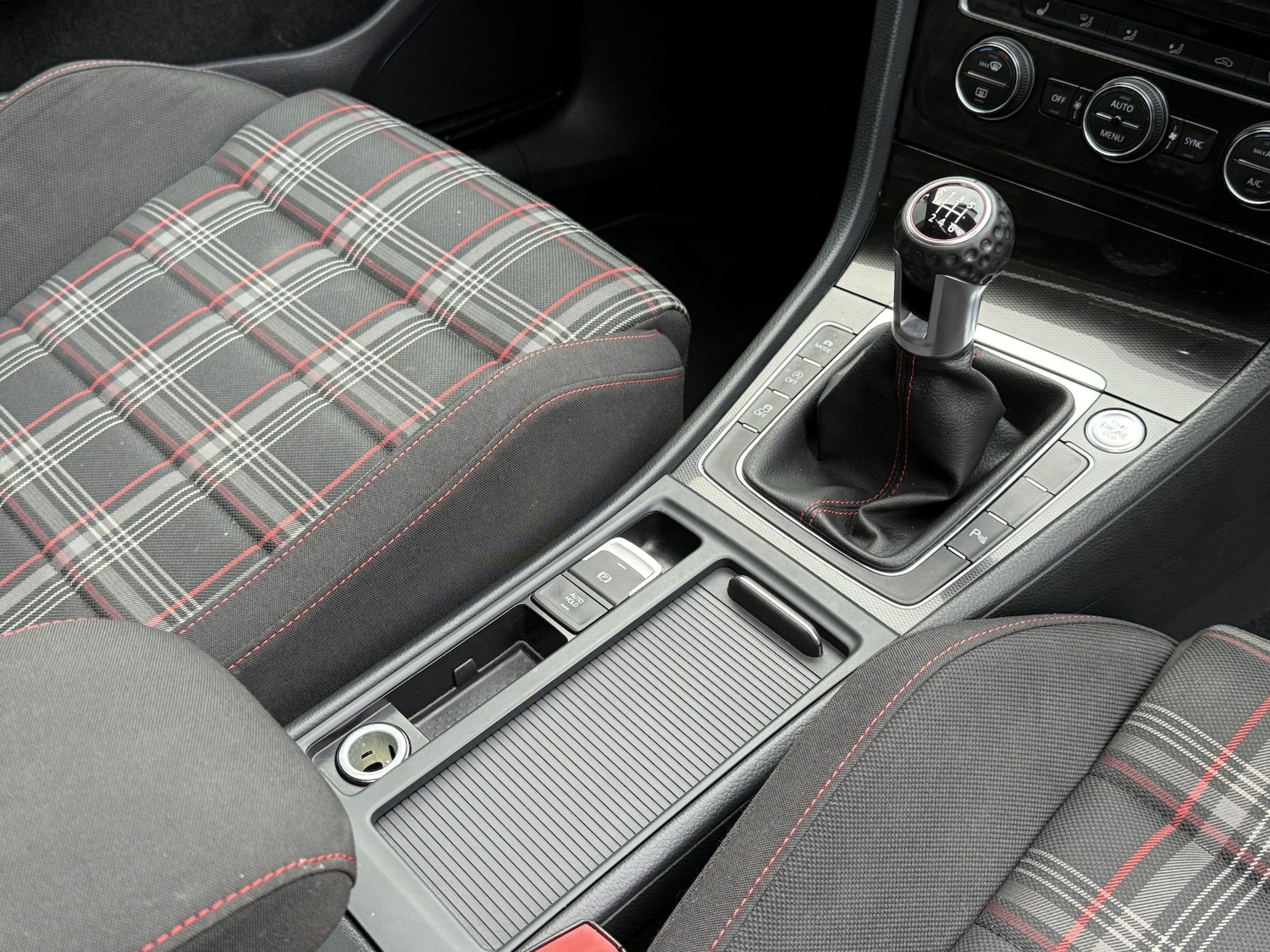 Used Volkswagen Golf 2015 for sale - 76461573: Photo 7