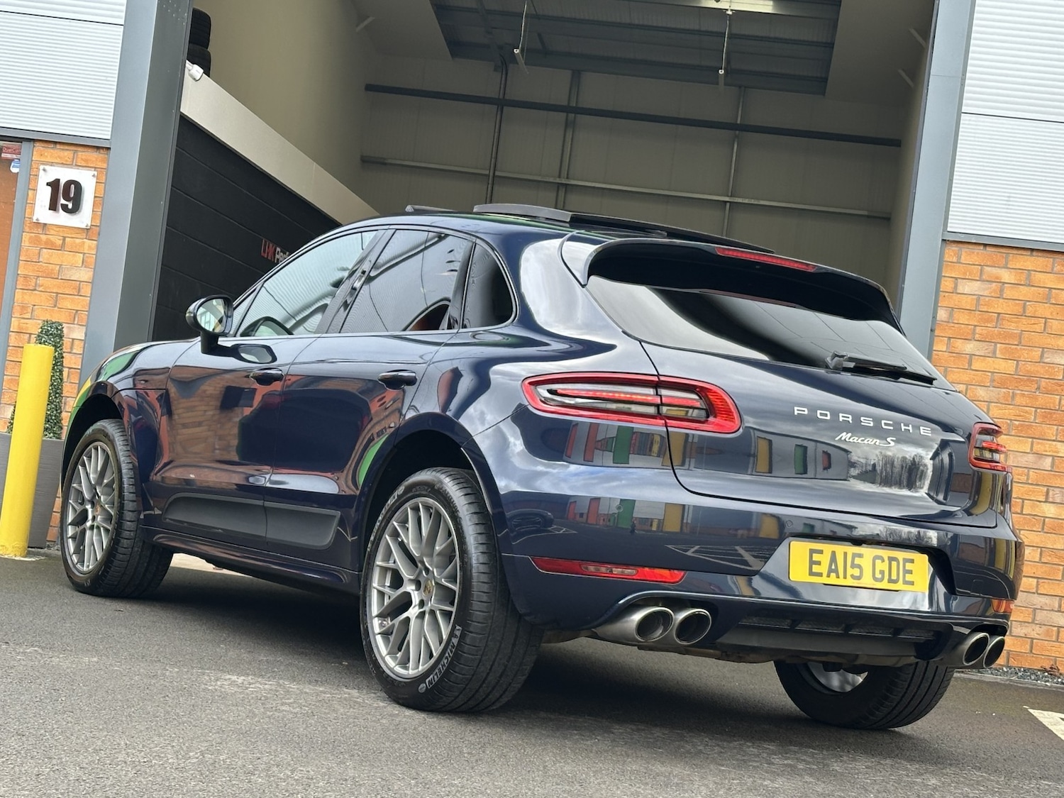 Used Porsche Macan 2015 for sale - 77632390: Photo 19