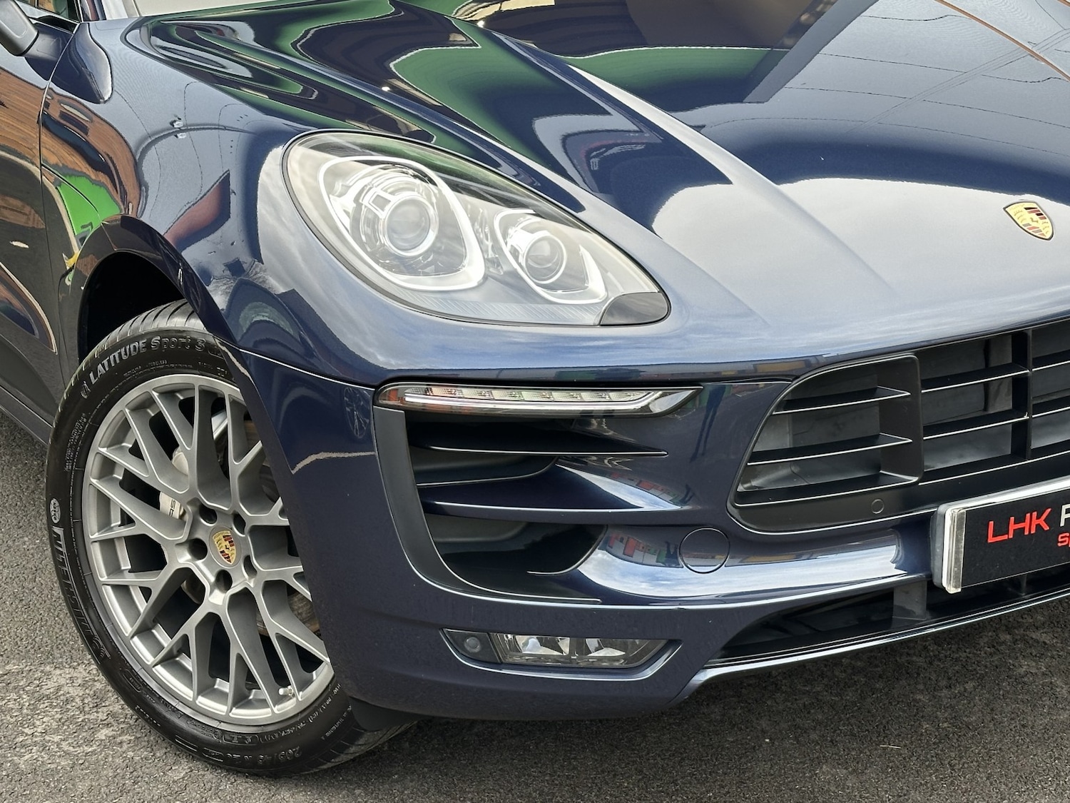 Used Porsche Macan 2015 for sale - 77632390: Photo 2