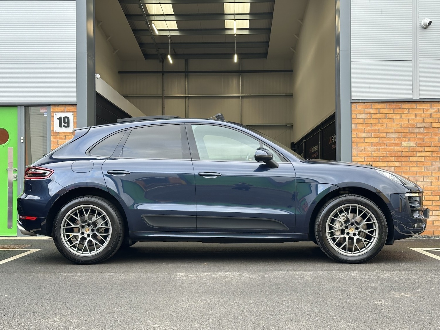Used Porsche Macan 2015 for sale - 77632390: Photo 20
