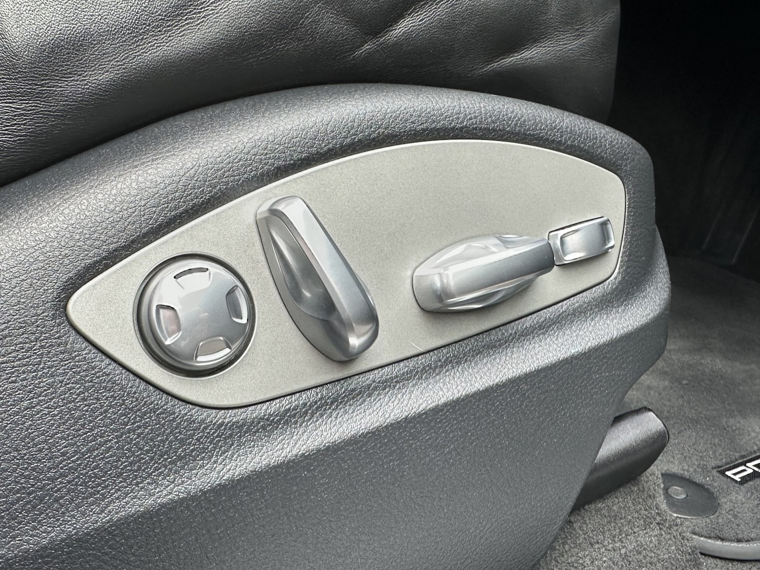 Used Porsche Macan 2015 for sale - 77632390: Photo 27