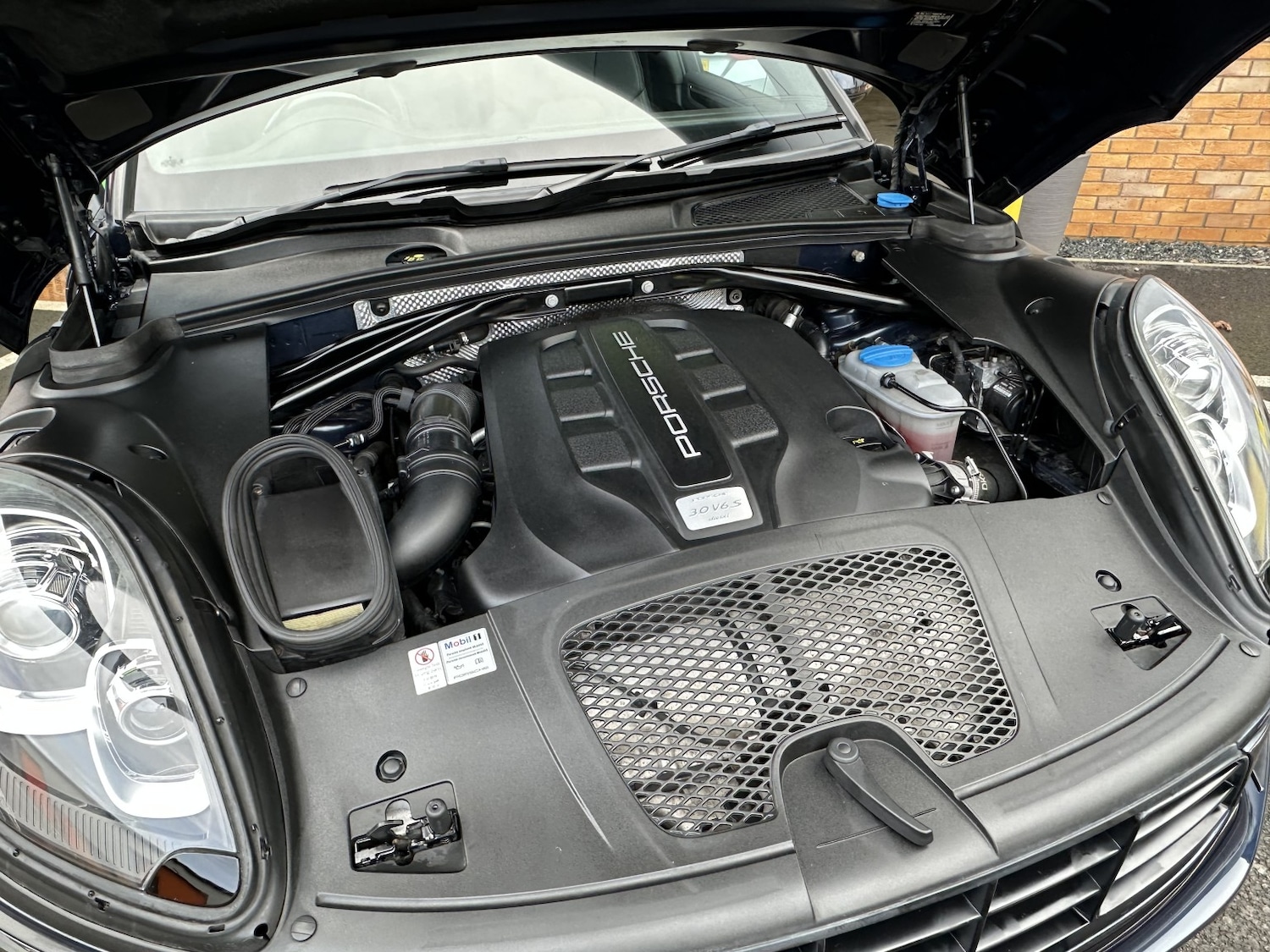 Used Porsche Macan 2015 for sale - 77632390: Photo 41