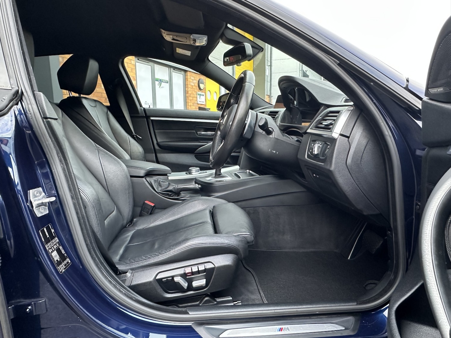 Used BMW 4 Series 2017 for sale - 77313934: Photo 6