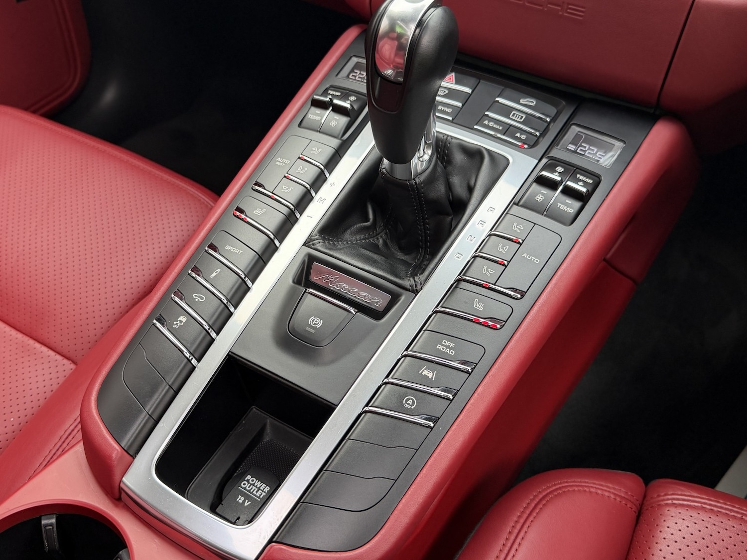 Used Porsche Macan 2016 for sale - 76741362: Photo 17