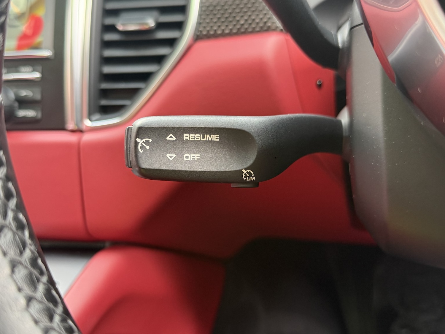 Used Porsche Macan 2016 for sale - 76741362: Photo 19