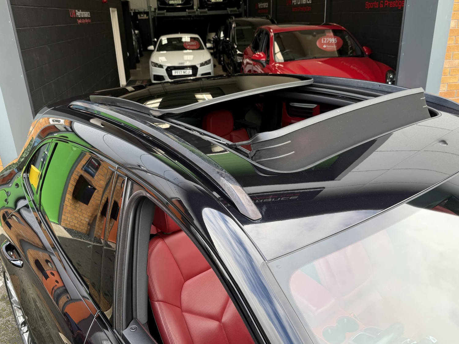 Used Porsche Macan 2016 for sale - 76741362: Photo 22