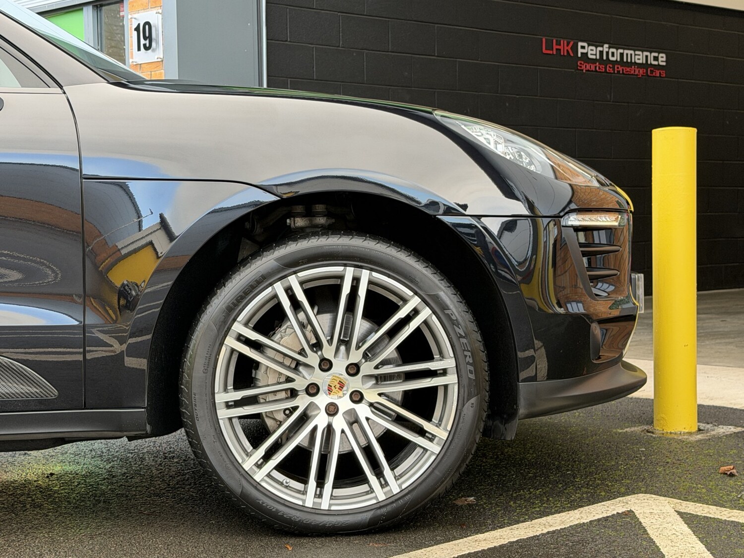 Used Porsche Macan 2016 for sale - 76741362: Photo 31