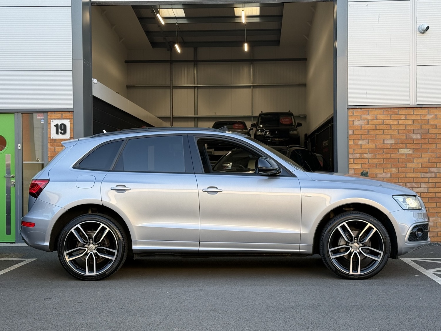 Used Audi Q5 2016 for sale - 76637454: Photo 10