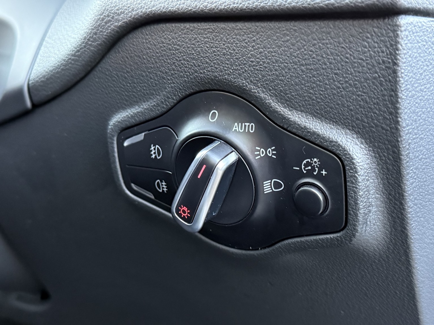 Used Audi Q5 2016 for sale - 76637454: Photo 29