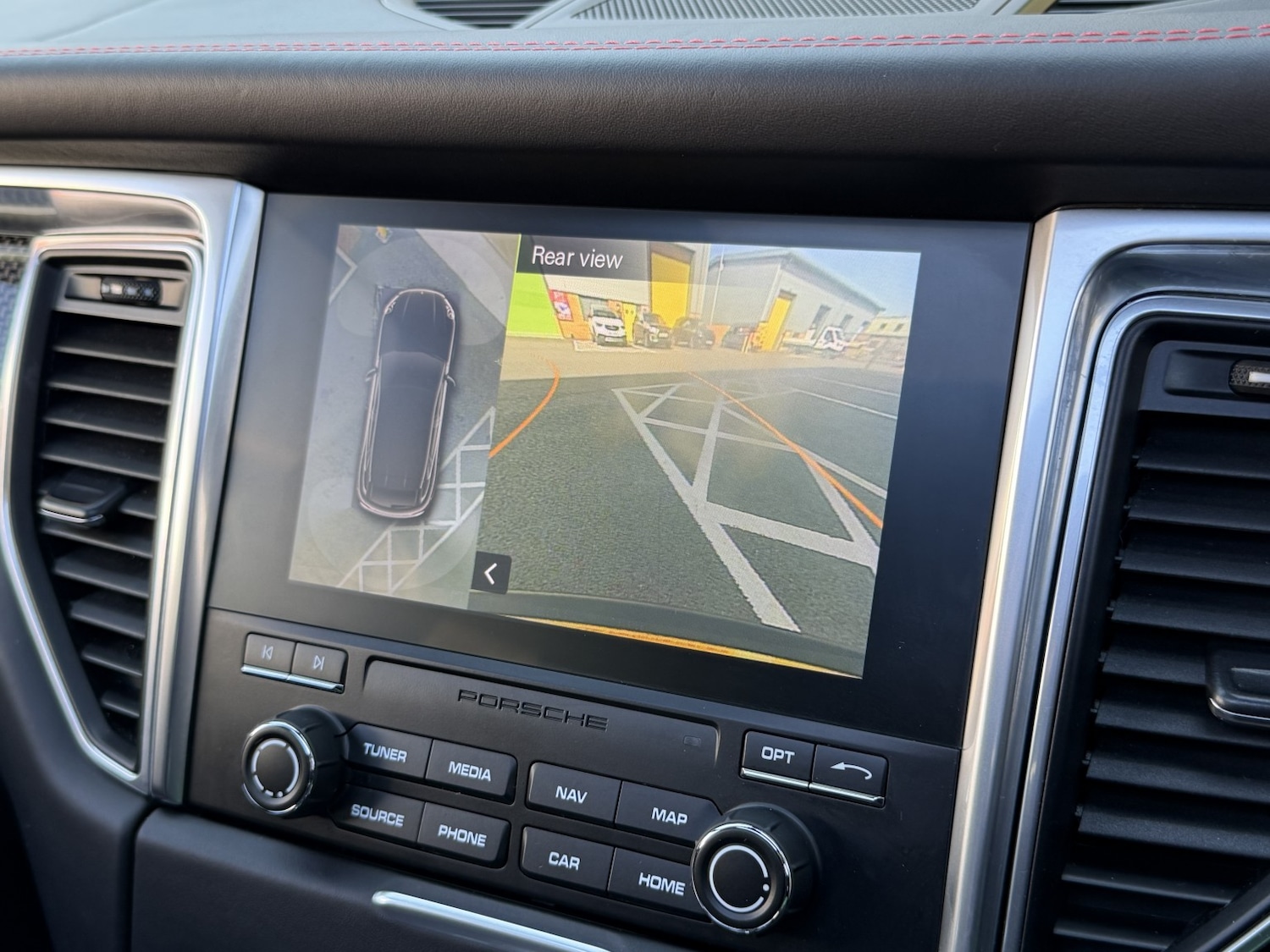 Used Porsche Macan 2018 for sale - 77954040: Photo 11