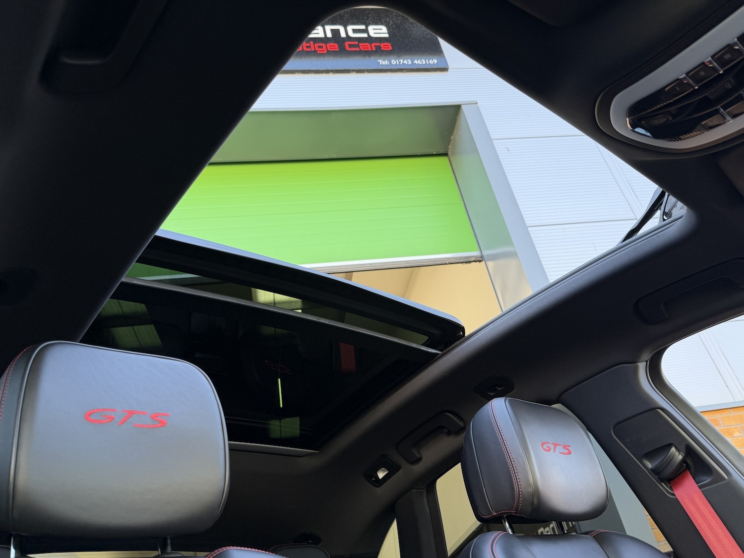 Used Porsche Macan 2018 for sale - 77954040: Photo 14