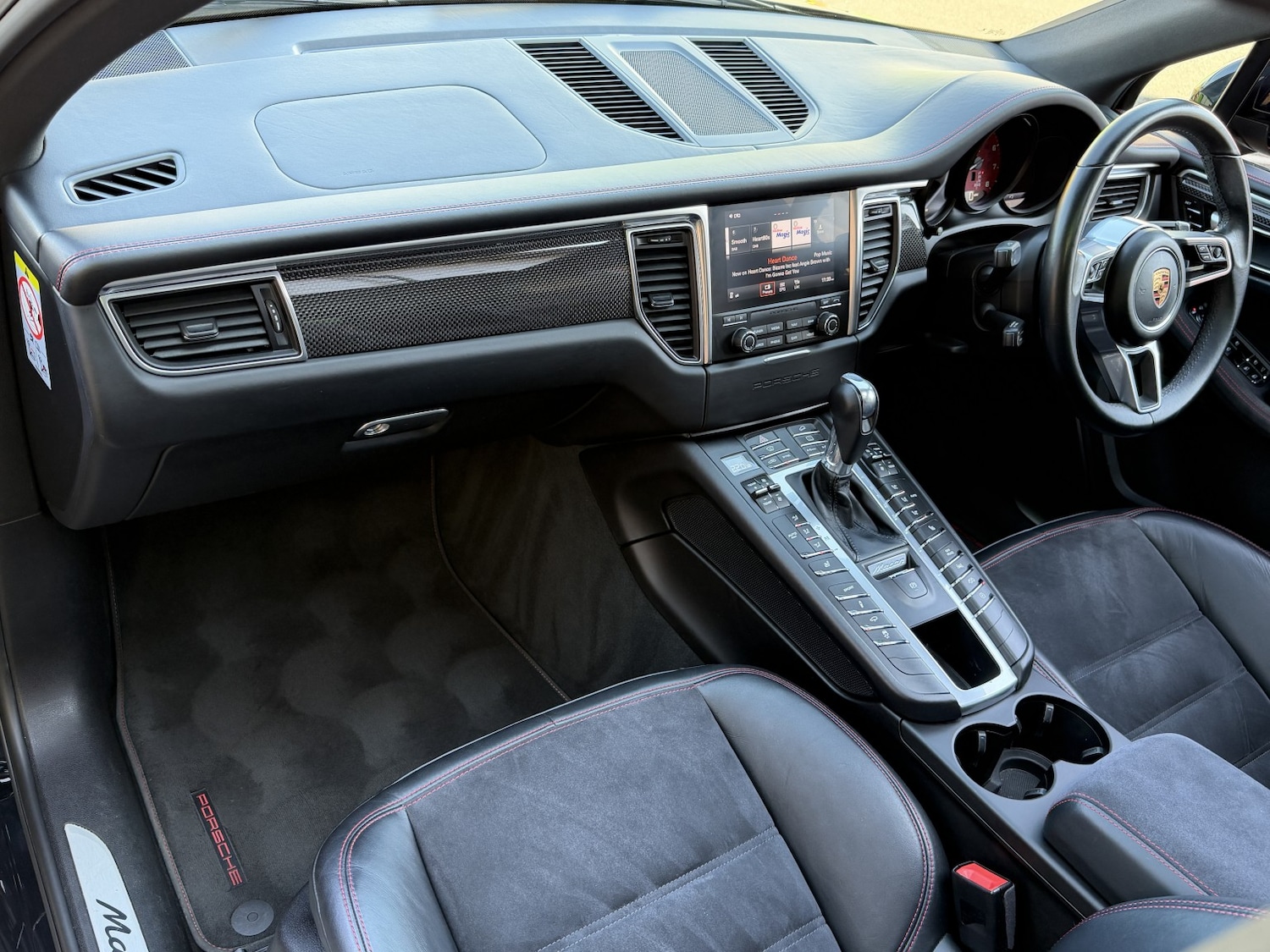 Used Porsche Macan 2018 for sale - 77954040: Photo 3