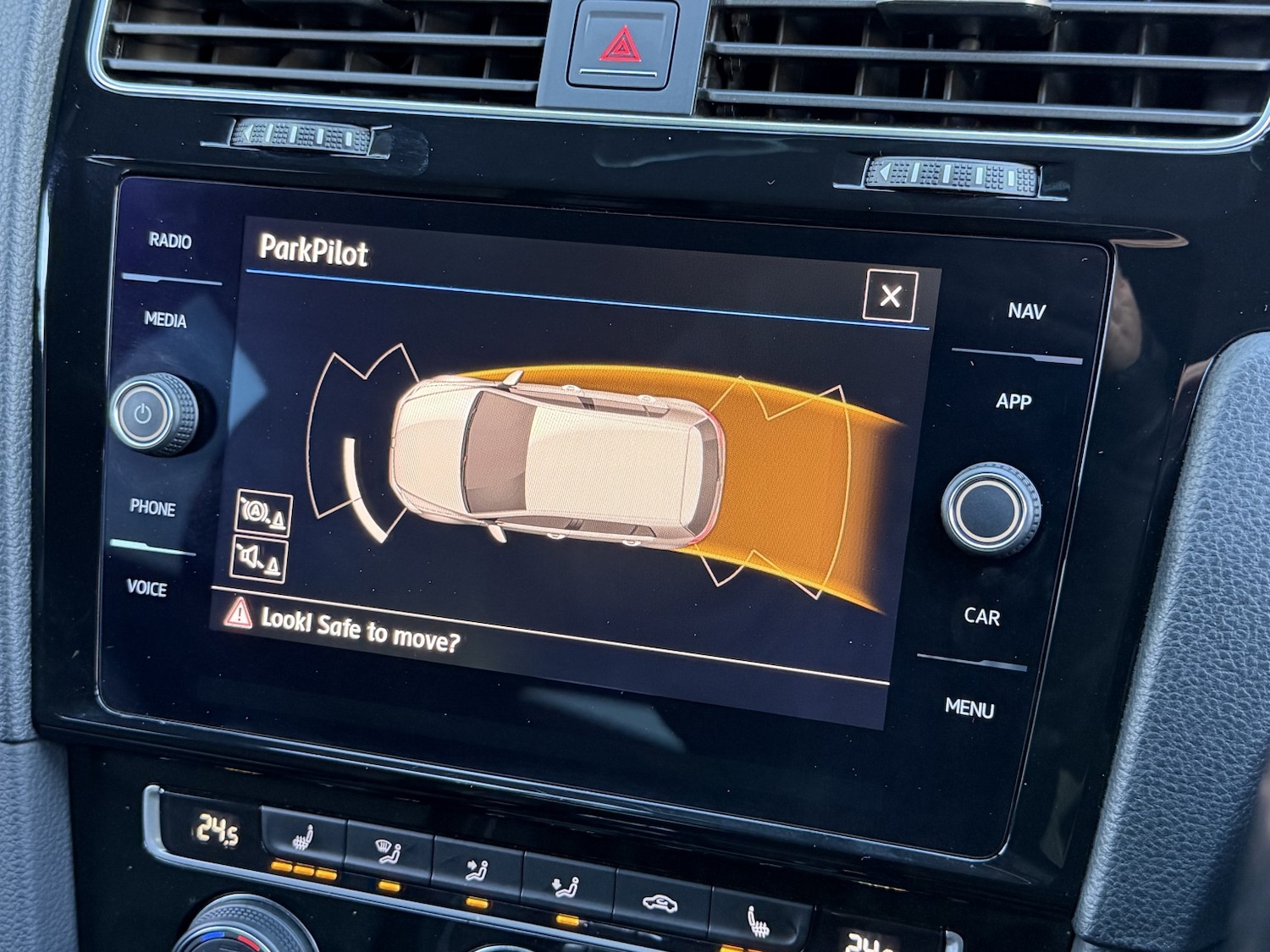 Used Volkswagen Golf 2018 for sale - 76799311: Photo 11