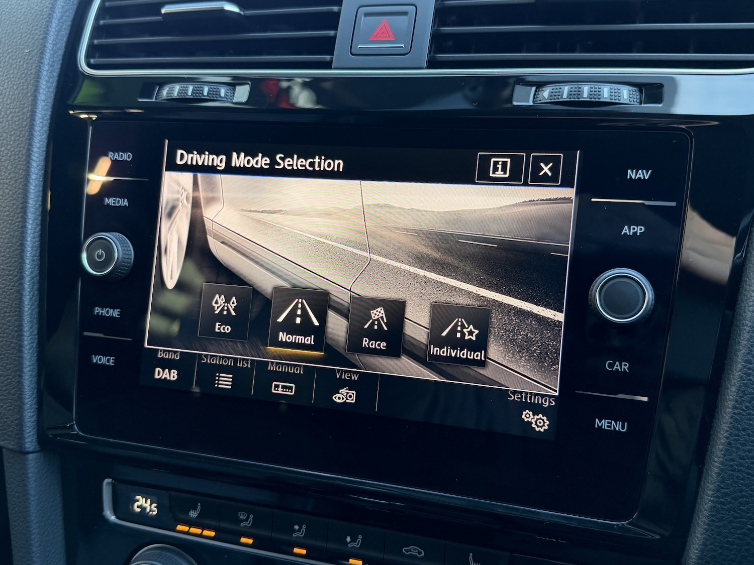 Used Volkswagen Golf 2018 for sale - 76799311: Photo 8