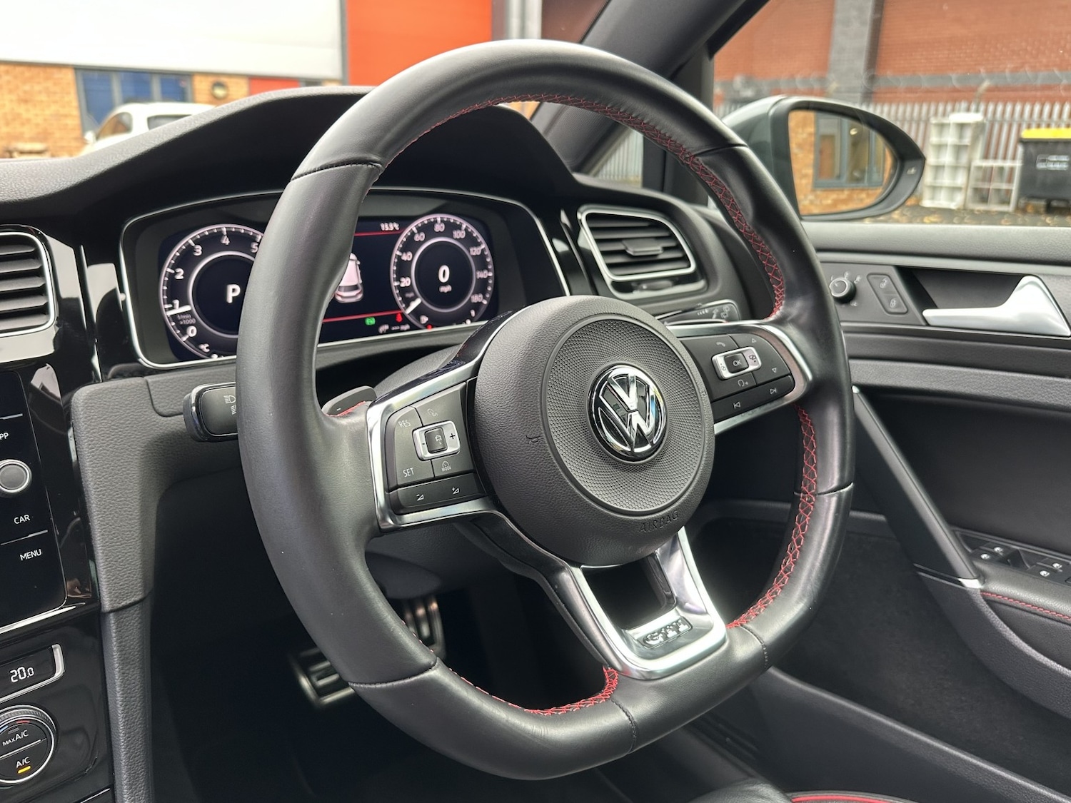 Used Volkswagen Golf 2017 for sale - 76476956: Photo 22