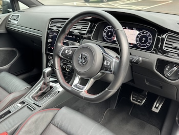 Used Volkswagen Golf 2017 for sale - 76476956: Photo